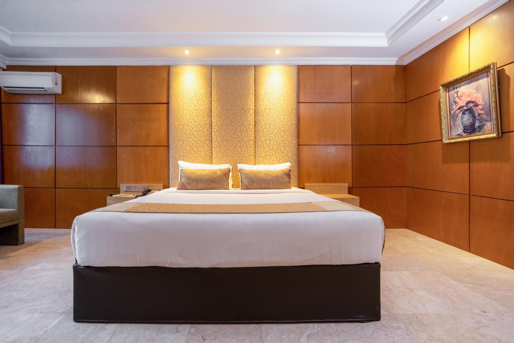 Hotel Bumi Senyiur Samarinda Zewnętrze zdjęcie